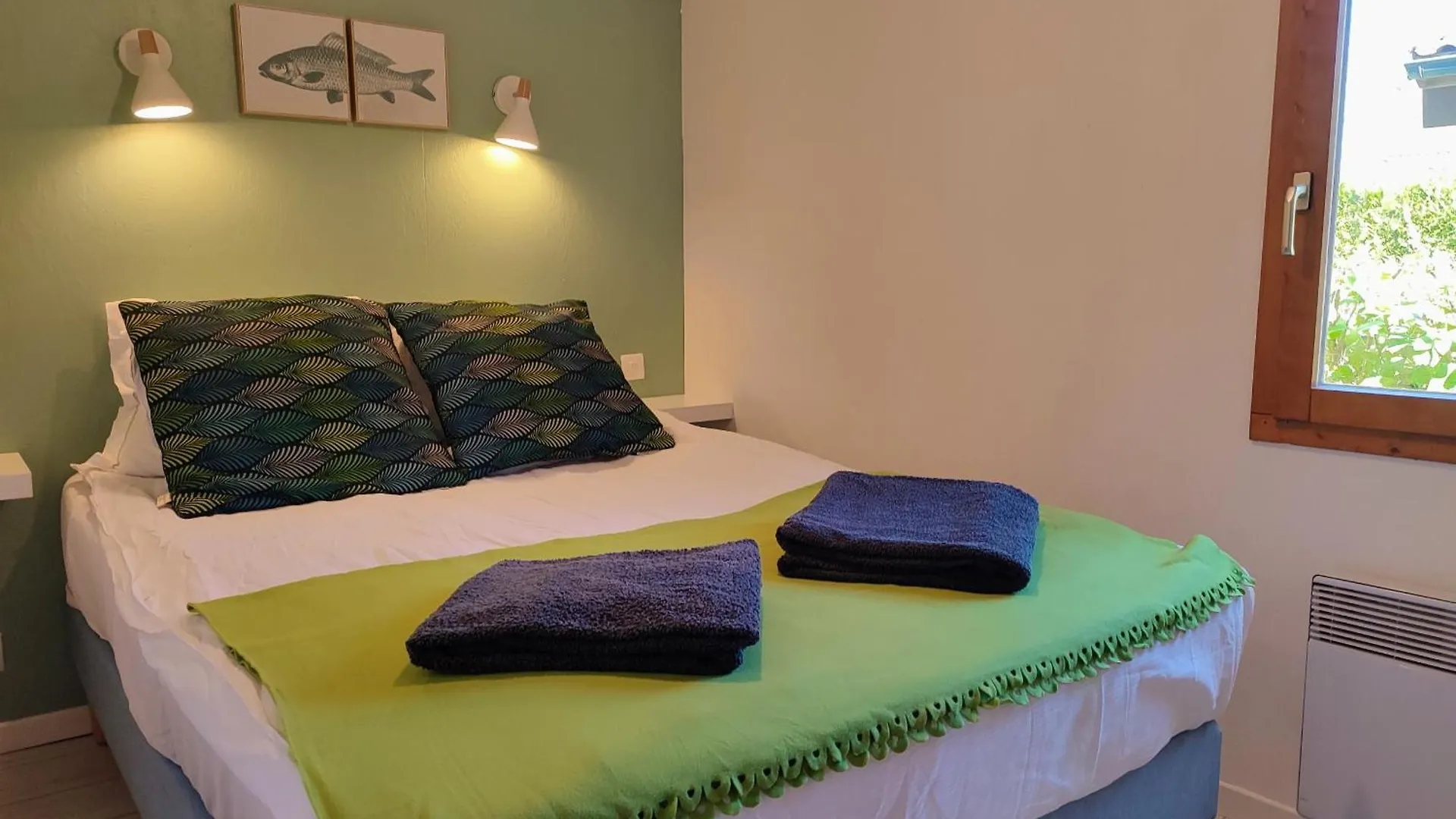 Cabin No 7 Annecy Lake Demi-Quartier